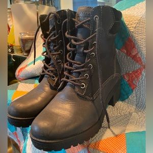 Cougar Women’s Boots